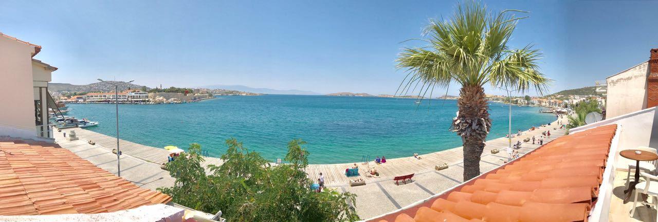 Ayshe Hotel Foça Esterno foto